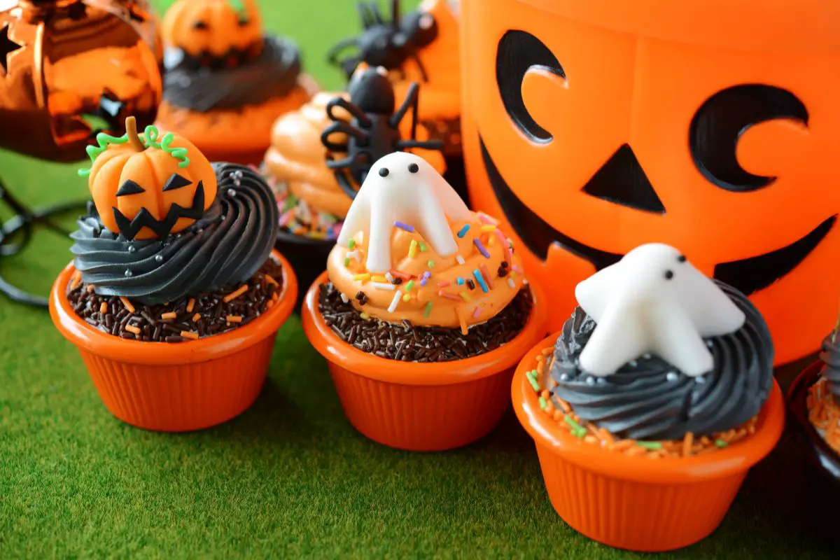 15 Best Halloween Cupcakes To Make Today