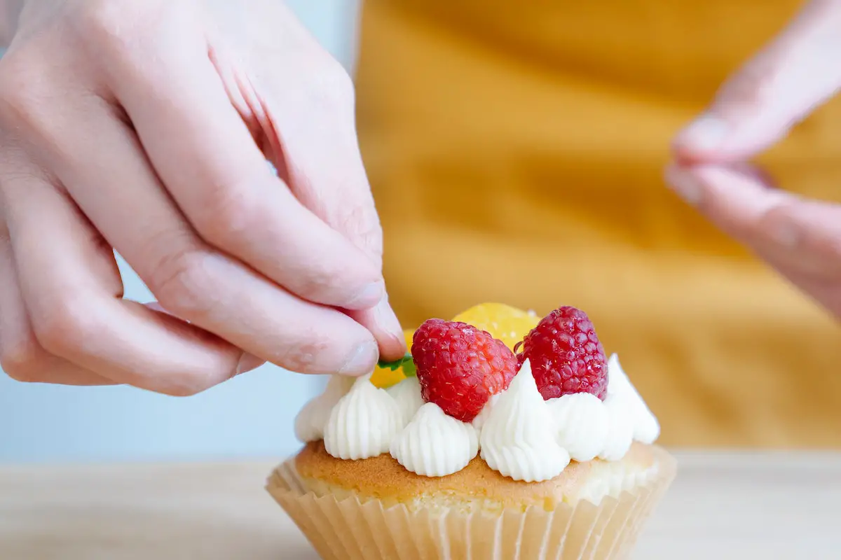 How To Decorate Cupcakes