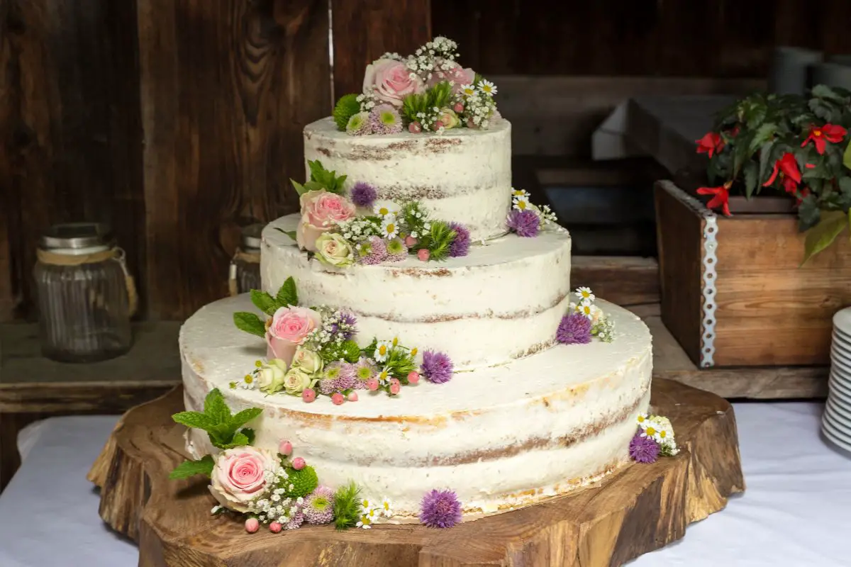 How To Make A 3Tiered Wedding Cake