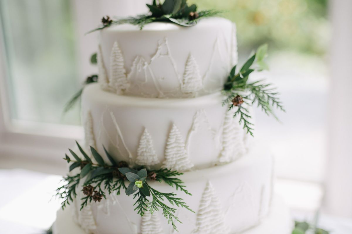 How To Make A Rustic Wedding Cake