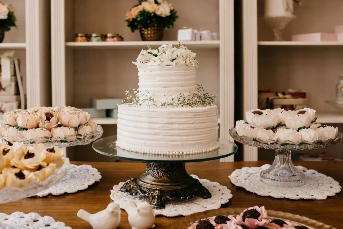 How To Preserve A Wedding Cake