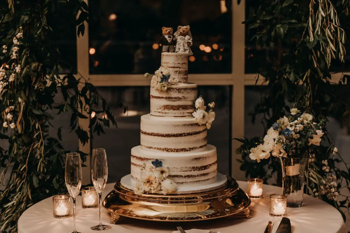 How To Store Wedding Cake?