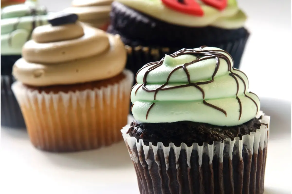 10 Of The Best Dinosaur Cupcakes You Have To Make Right Now