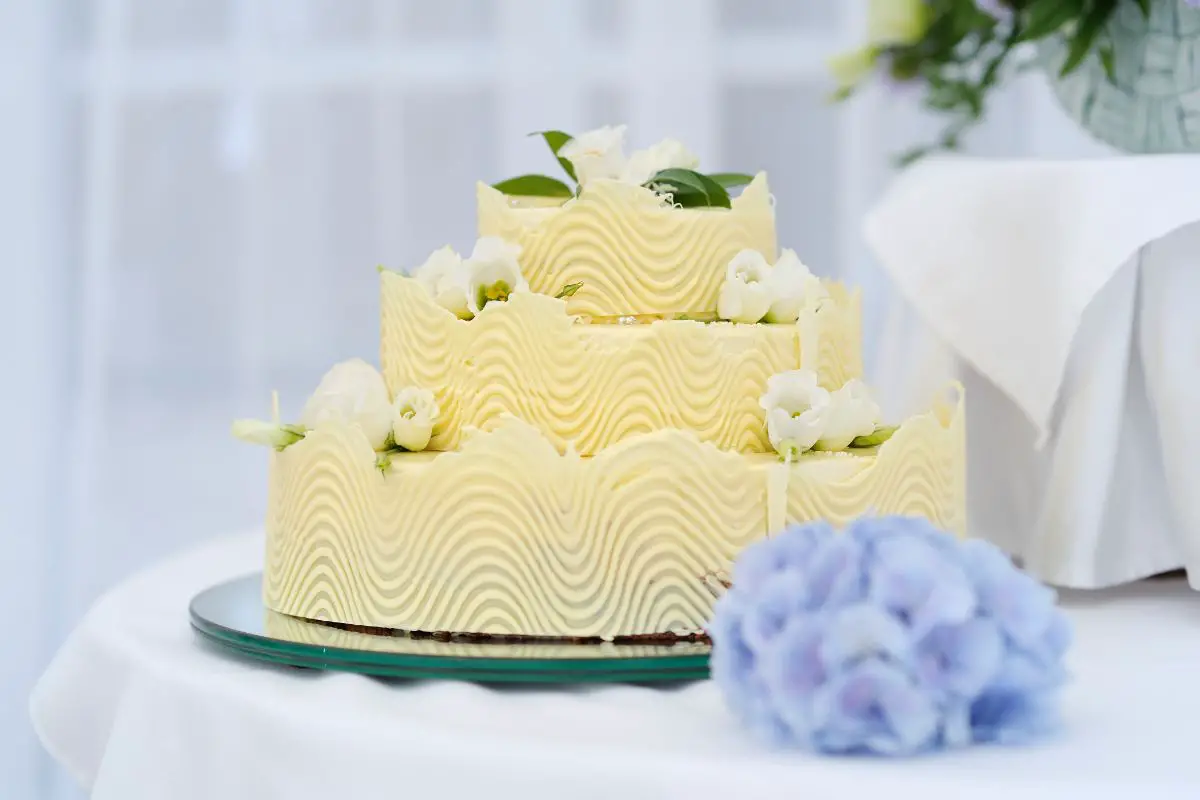 Different Flavors Of Wedding Cake