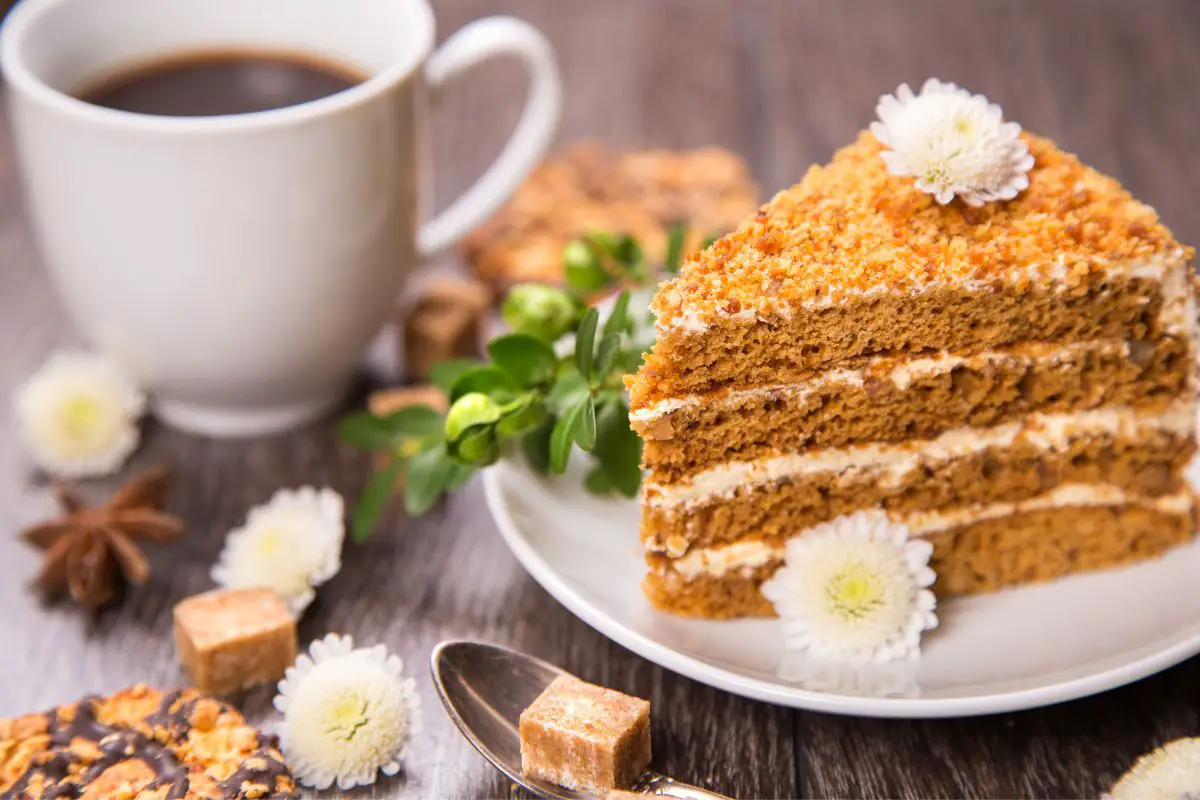 10 Tasty Yellow Cake Mix Recipes You'll Love To Make
