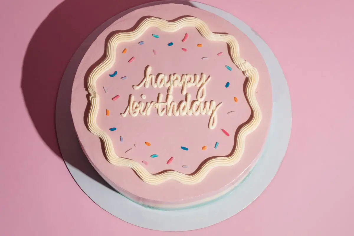 13 Tasty Vegetarian Birthday Cake Recipes You'll Love To Make
