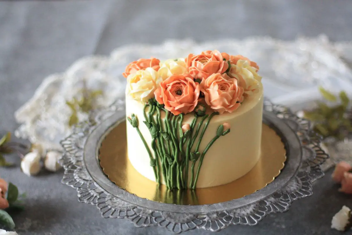 How To Make Buttercream Peonies For The Most Beautiful Cakes