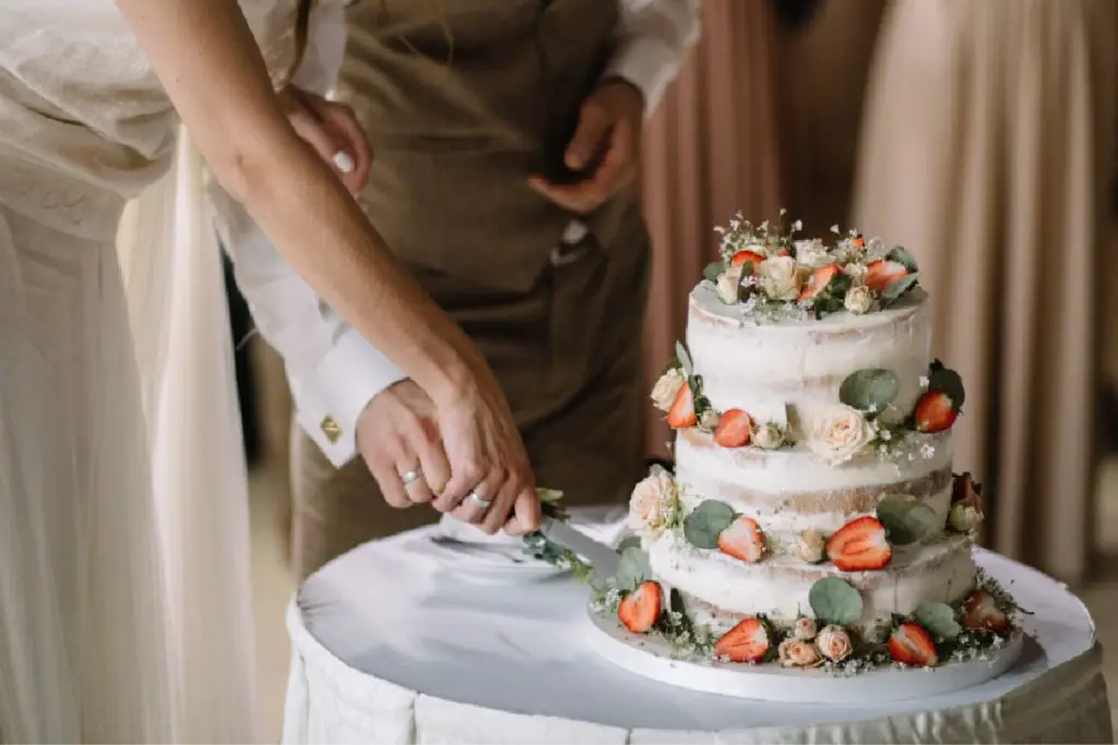 12 Best Ice Cream Wedding Cake Recipe Ideas For Your Special Day