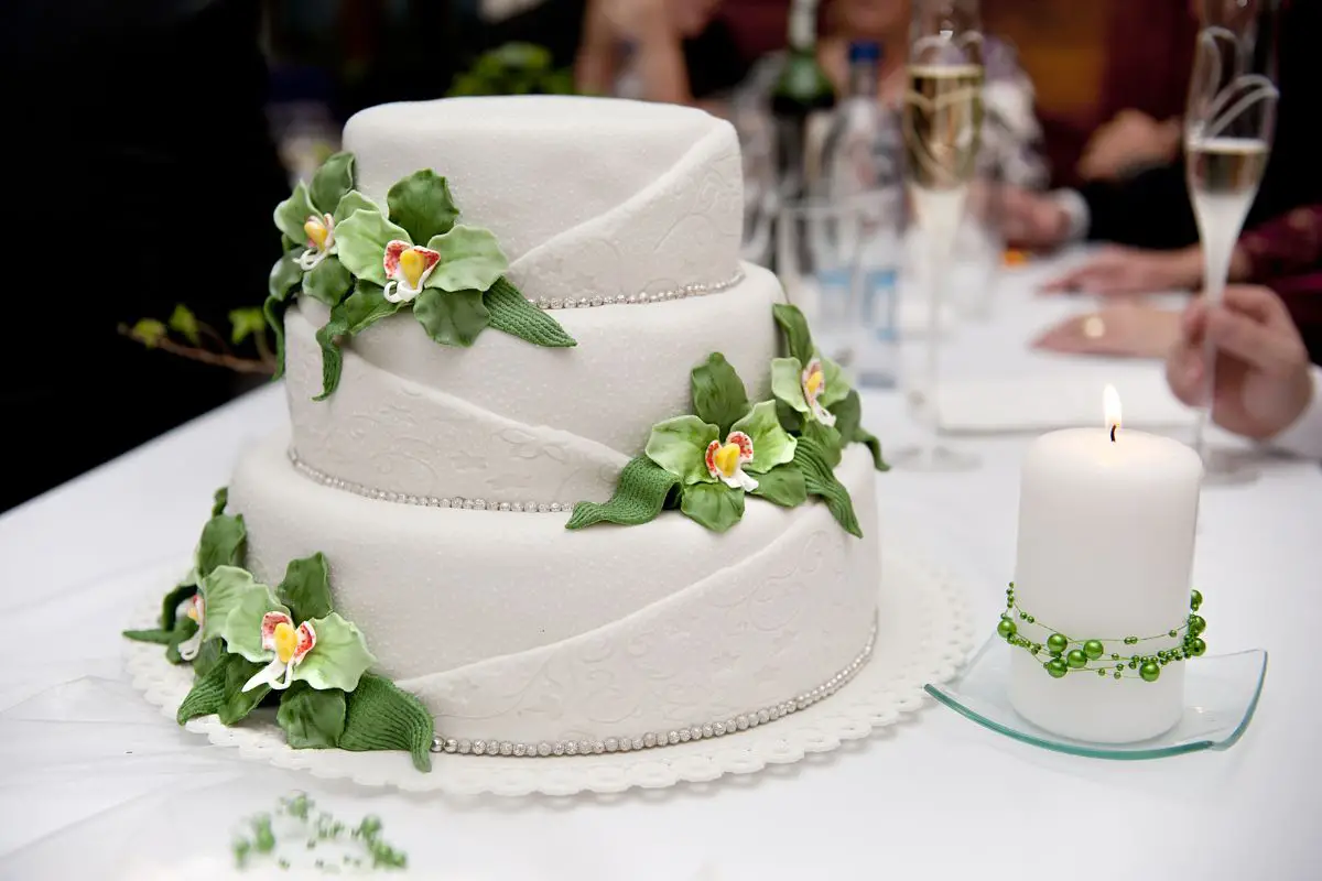 17 Best Italian Wedding Cake Recipe Ideas For Your Special Day