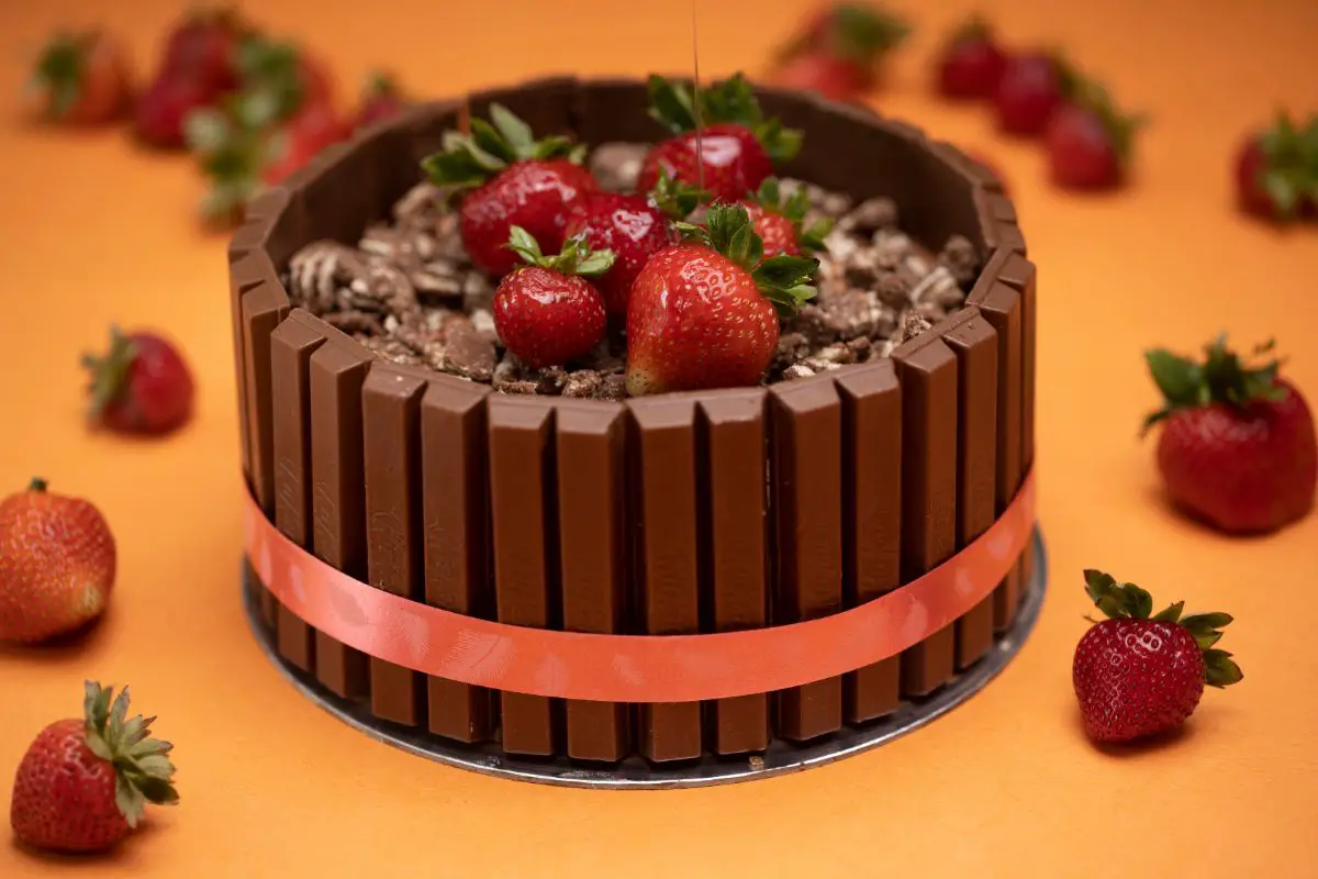 Kit Kat Cake Recipe