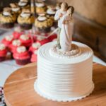 15 Best Wedding Cake Tables For Every Wedding