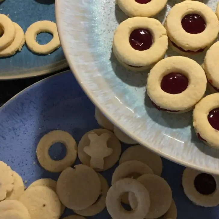 11 Scrumptious Old Fashioned Christmas Cookie Recipes To Make This Weekend 11-scrumptious-old-fashioned-christmas-cookie-recipes-to-make-this-weekend