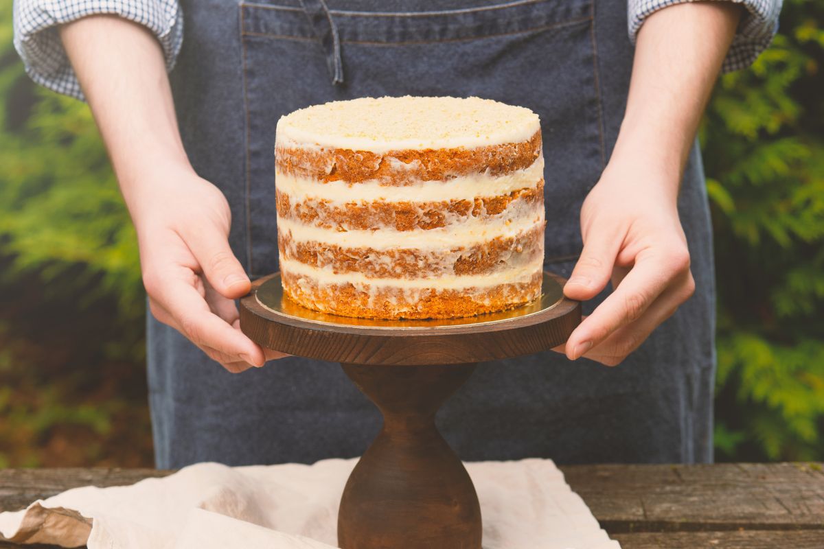 A Naked Cake: What Is It And How To Make One?