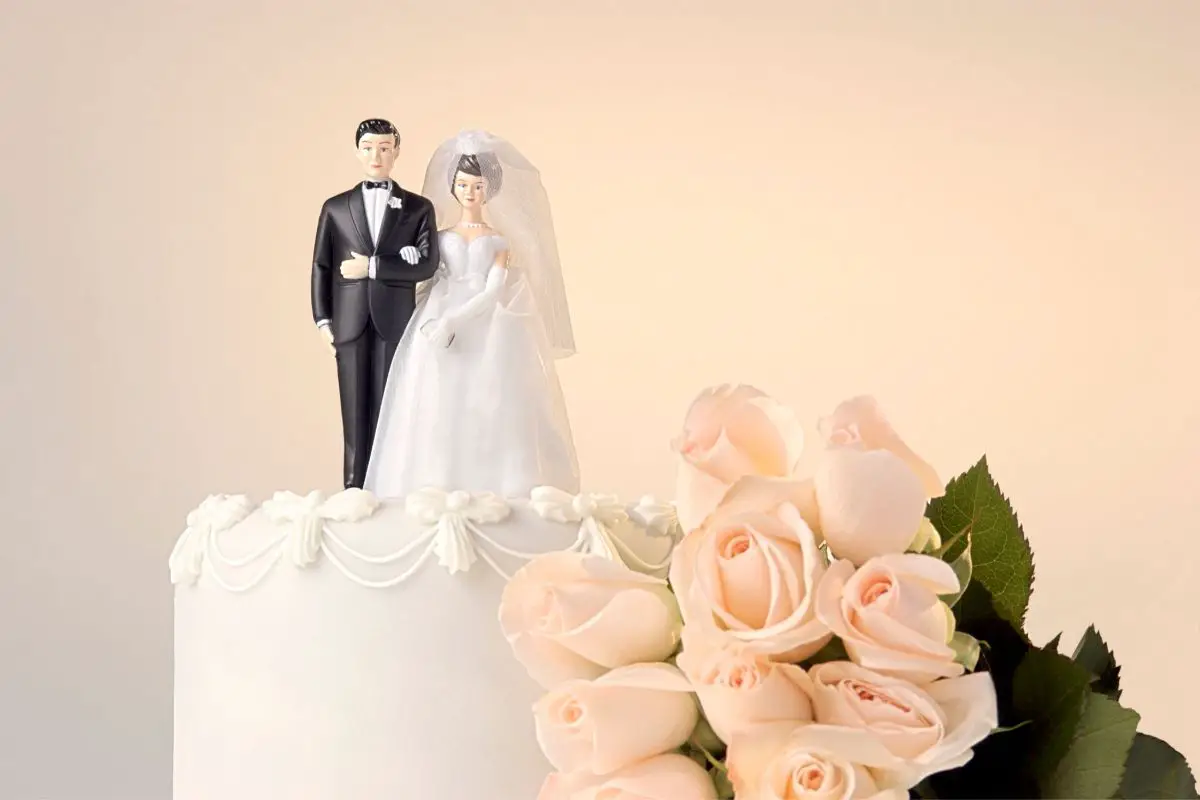 Best Wedding Cake Toppers For Every Wedding