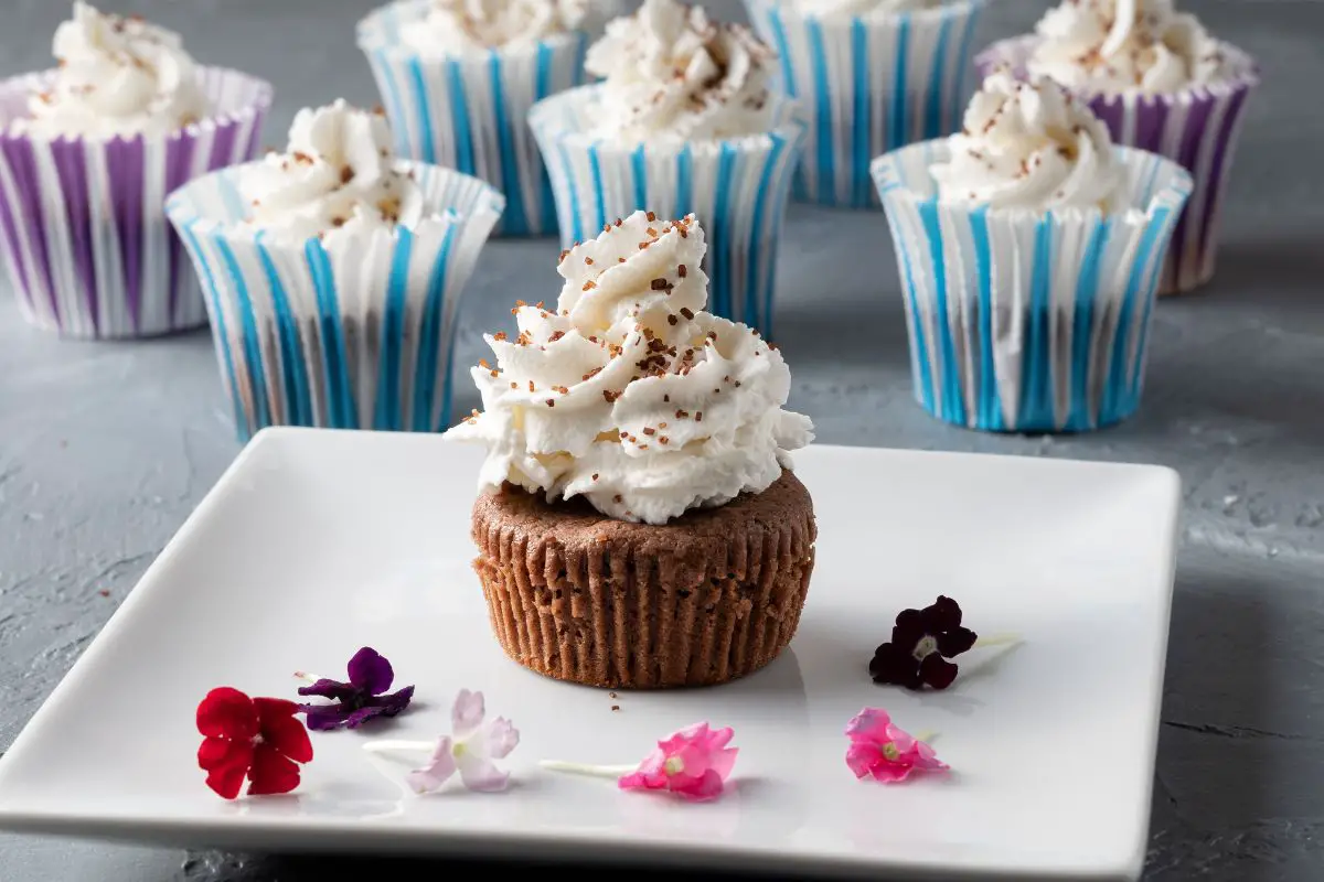 How To Make The Best And Most Delicious Whipped Cream Frosting