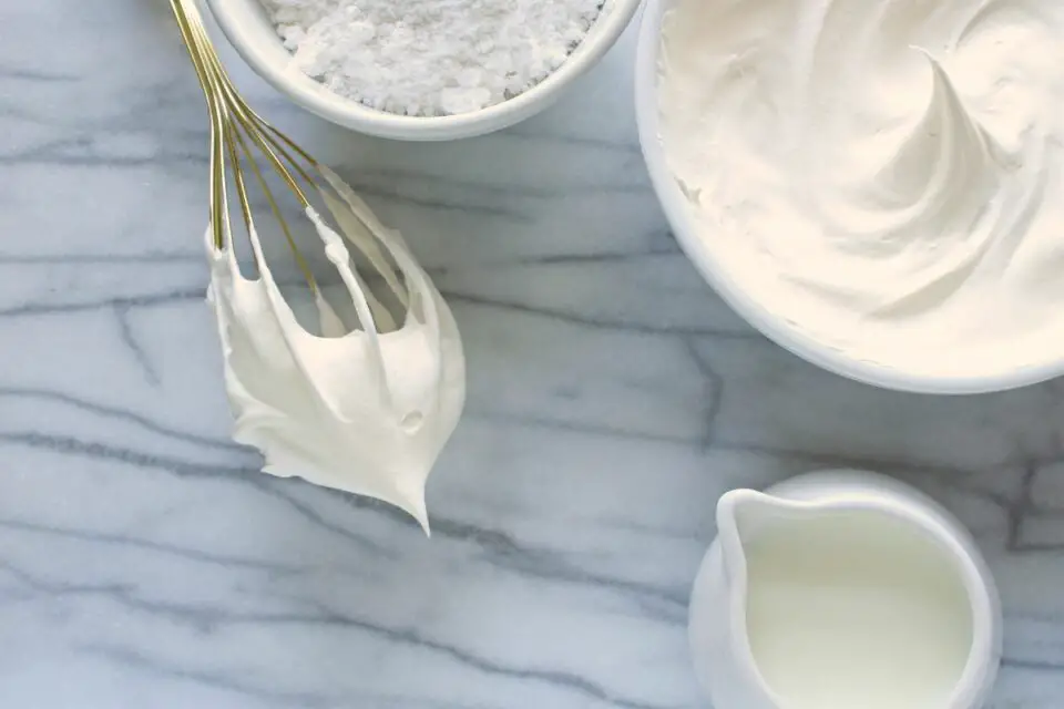How To Make The Best And Most Delicious Whipped Cream Frosting