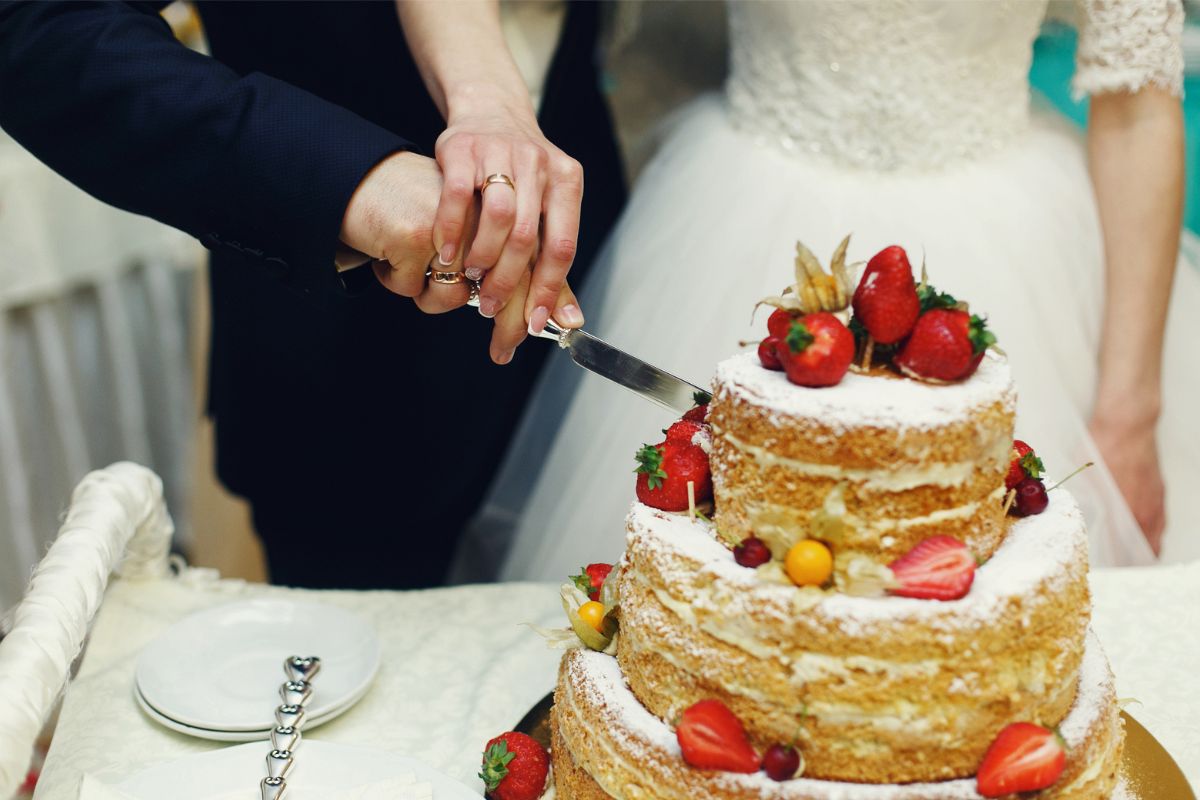 The Best Fillings For Your Wedding Cake (With Recipes)
