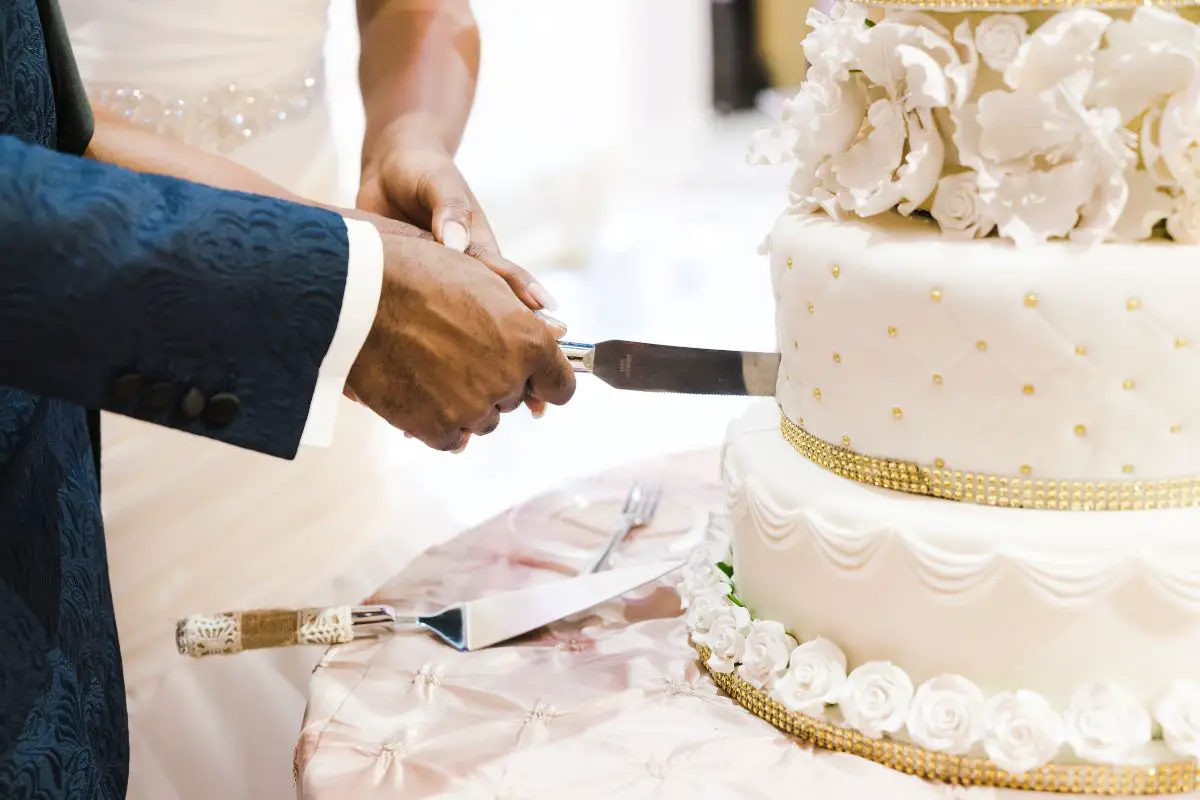 Why Do Couples Feed Each Other Wedding Cake?