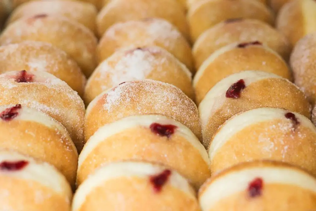 9 Best Jelly Donuts That You Can Make Right Now