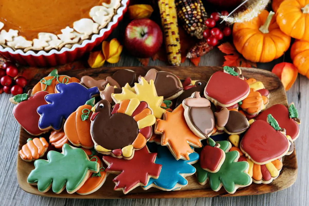 Best Thanksgiving Cookies Recipes (13 Cookies You’ll Love)