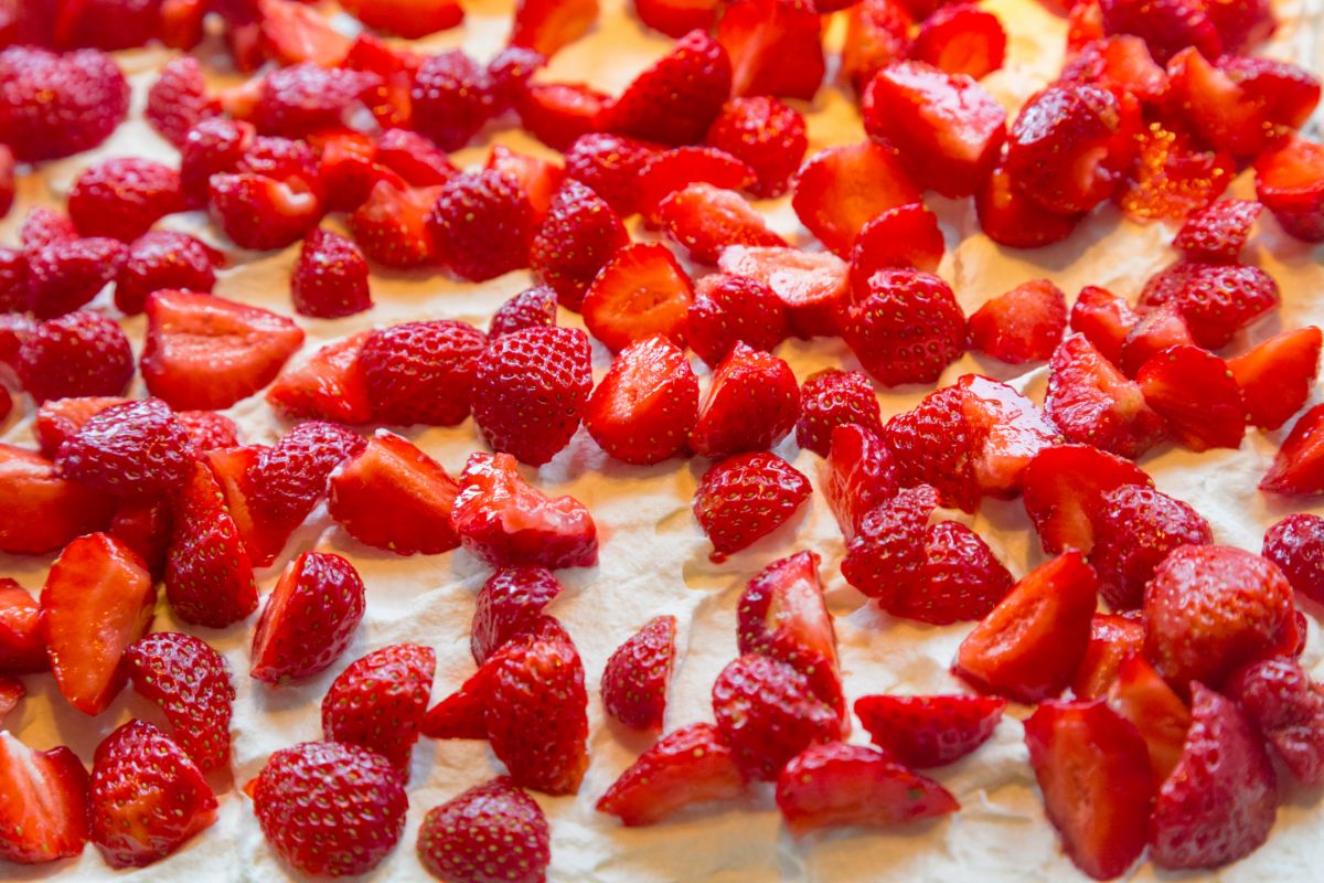9 Best Strawberry Shortcake Sheet Cake Recipes To Try Today

