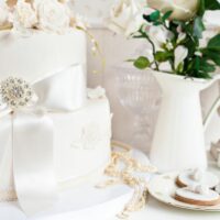 14 Best Rhinestone Wedding Cake Ideas For Your Special Day