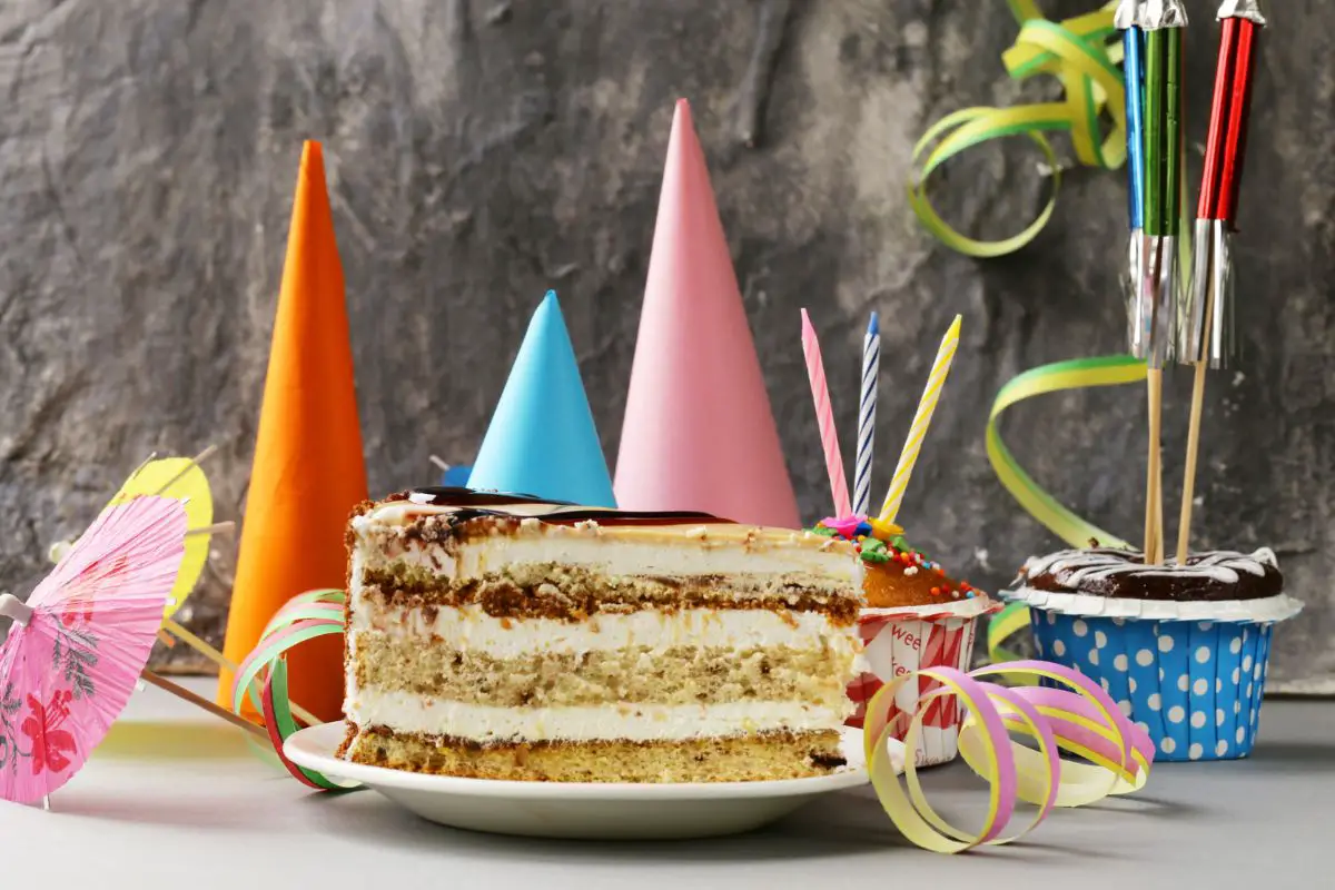 15 Best Birthday Sheet Cake Recipes To Try Today
