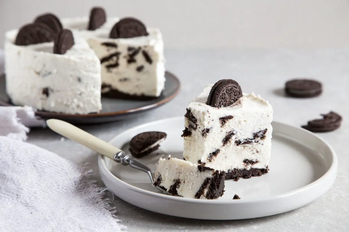 15 Best Oreo Sheet Cake Recipes To Try Today