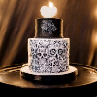 27 Best Skull Wedding Cake Ideas For A Spooky, Special Day
