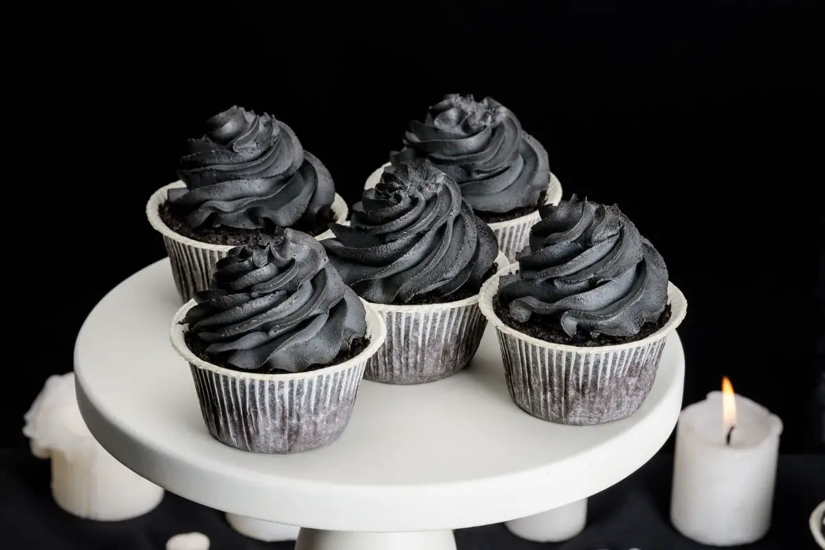 How To Make Black Frosting