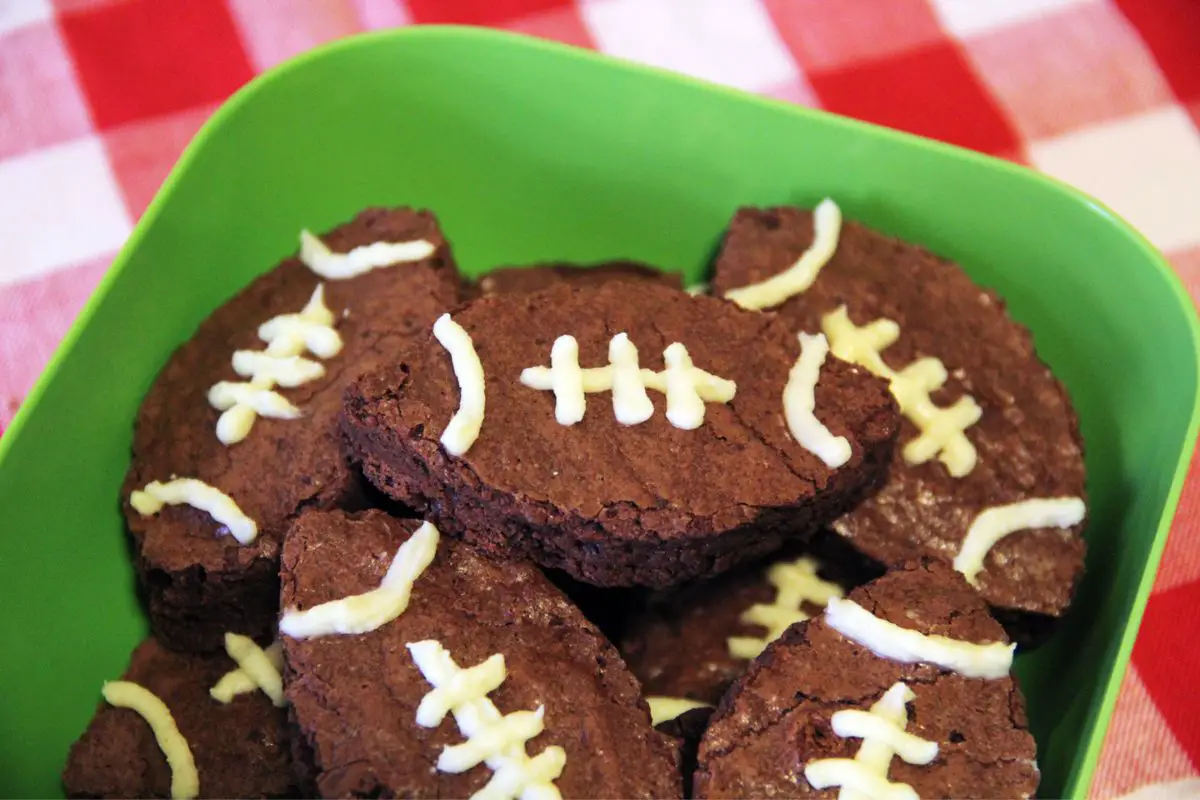 15 Incredible Desserts To Make For the Super Bowl