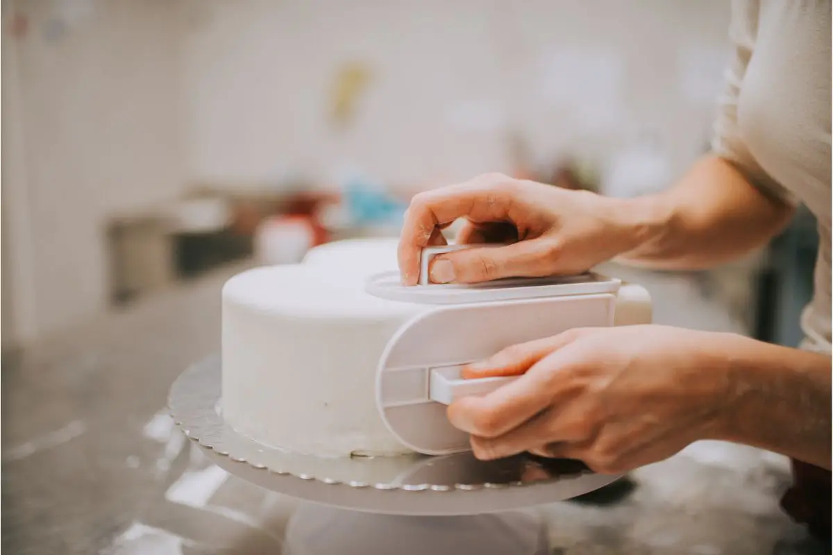 What Is Fondant? What It's Made of & Why Use It